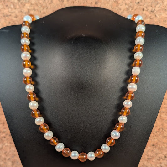 Baltic Amber and Freshwater Pearls Necklace FN22