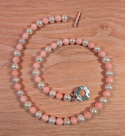 Salmon Skin Coral and Freshwater Pearls Necklace FN25